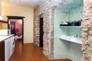 Can Gibert, Muralla. Apartamento rural para 6 personas en Castelló d’Empúries, Alt Empordà, Girona, Costa Brava